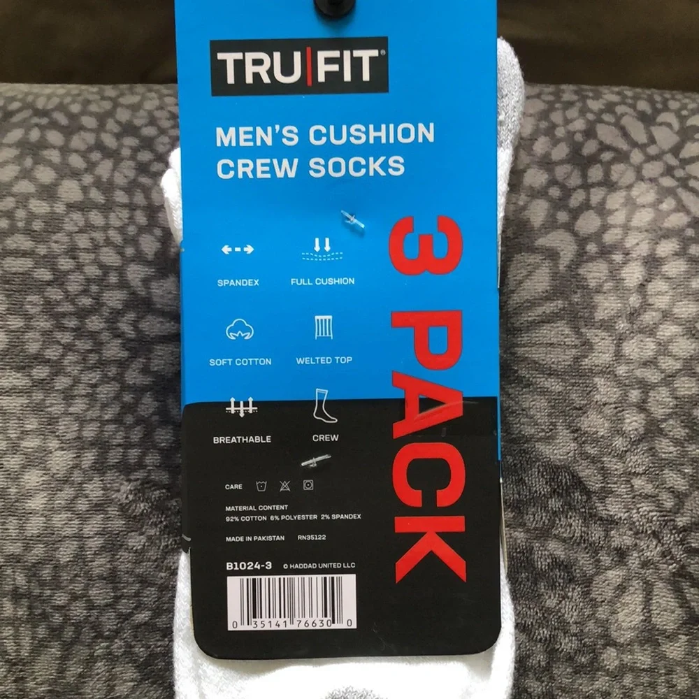 - Men’s Crew Socks